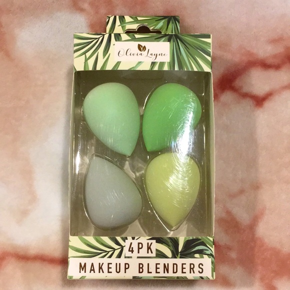 olivia layne Other - Tropical Beauty Blender Set of four NWT